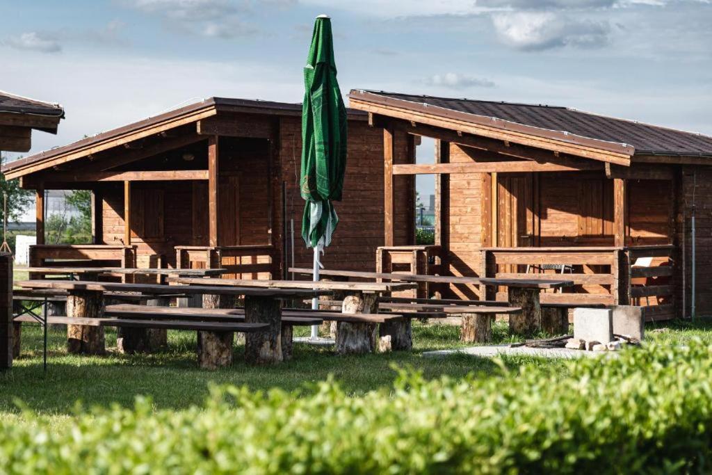 Camping Divoka Voda Bratislava Luaran gambar