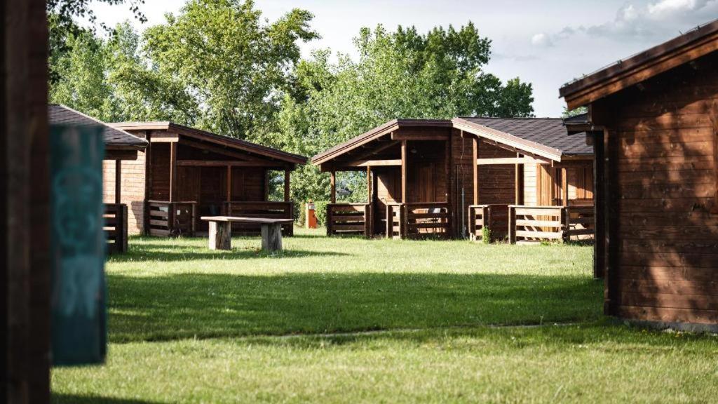 Camping Divoka Voda Bratislava Luaran gambar