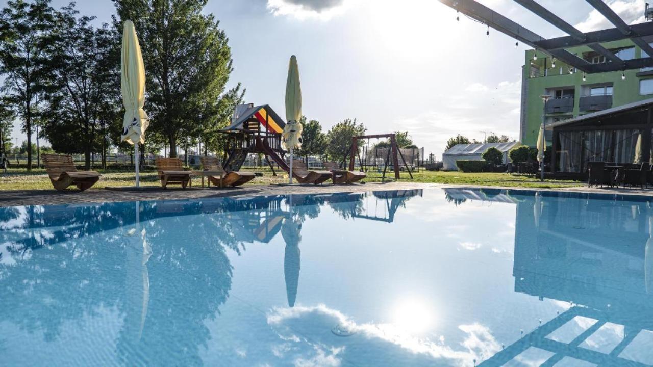 Camping Divoka Voda Bratislava Luaran gambar