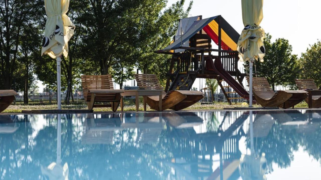 Camping Divoka Voda Bratislava Luaran gambar